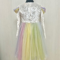 ユニコーン風ワンピース！プリンセスドレス！虹色ワンピース！サイズ120cm の画像