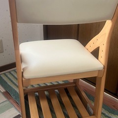 学習椅子の画像