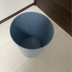 ゴミ箱の画像