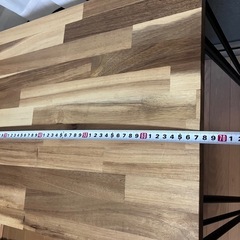 机と椅子の画像