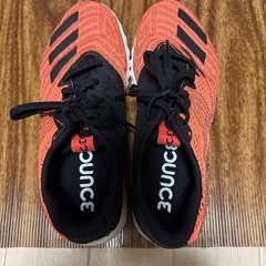 adidasの画像