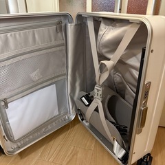 新品未使用 多機能子供乗れるスーツケース　40リットル　白の画像