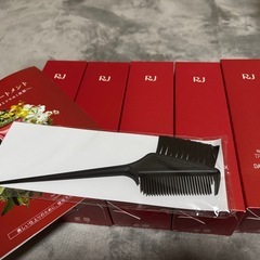 山田養蜂場①　RJ ヘアカラー トリートメント ダークブラウン5点　専用コーム　白髪染め　新品未使用の画像