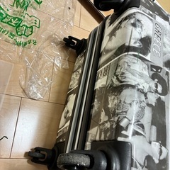 スーツケースの画像