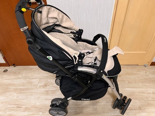 コンビ　ベビーカーAB