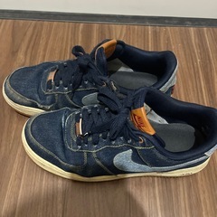  リーバイス × ナイキ エアフォースの画像