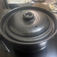 ご飯を炊く土鍋の画像