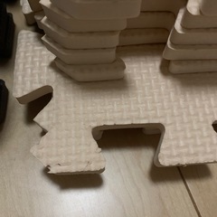 西松屋　ジョイントマット　足跡・骨　39枚の画像