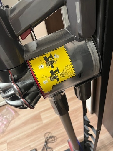 ダイソン　コードレス掃除機　SV10 v8fluffy extra 掃除機 
