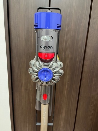 ダイソン　コードレス掃除機　SV10 v8fluffy extra 掃除機 
