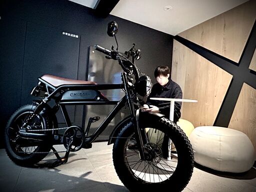 日本イープラスミライ電動アシスト自転車 ファットタイヤ 「RHINO