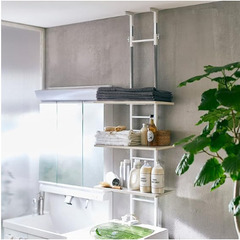 生活雑貨 ランドリーラック 洗濯機ラック 突っ張り式 棚タイプ オールホワイト 棚3段 洗濯機収納 洗剤収納 スリム 防水パン おしゃれ 【大型】の画像