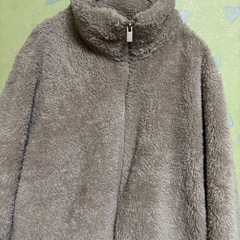 ユニクロ　UNIQLO レディース　アウター　フリース　もこもこ　Lサイズ　ベージュの画像