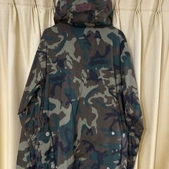 HOLDEN カモフラ　ナイロンジャケット　XL(Mサイズ表記)の画像