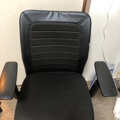 可動肘付 オフィスチェアの画像