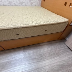 セミダブルベッドの画像