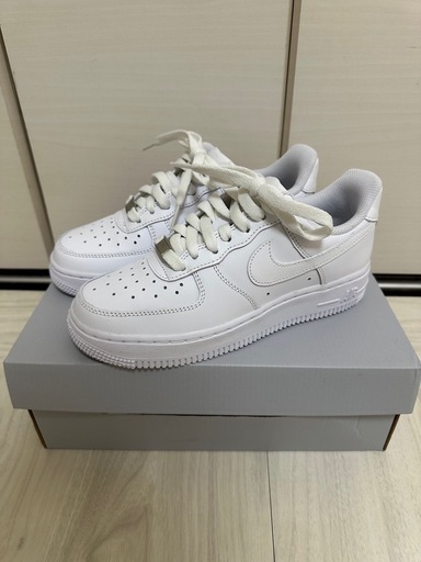 NIKE エアフォース1  ウィメンズ 22.5cm