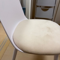 パソコンデスクと椅子セットでお譲りします。の画像