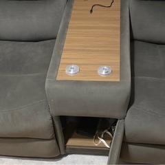 ニトリリクライニングソファーの画像