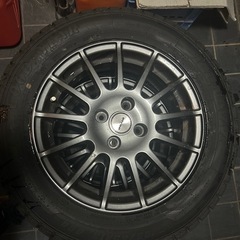 ルノー スタッドレスタイヤ 冬タイヤの画像