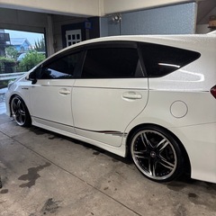 プリウスαジーズの画像