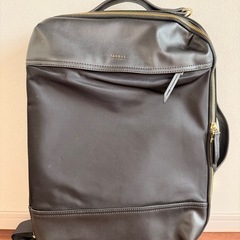 フォーマルもカジュアルもの画像