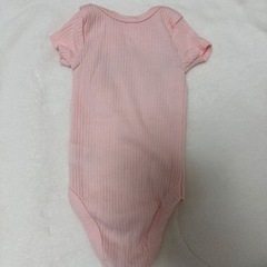 Dreamgroピンク色ロンパース、刺繍デザイン付き。の画像