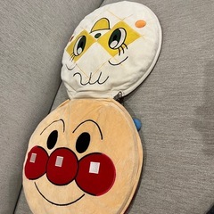 ⭐️アンパンマン　リバーシブルクッションの画像