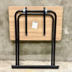 折りたたみテーブルの画像