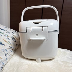 炊飯器の画像