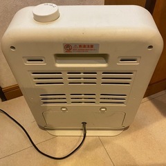 電気ストーブの画像