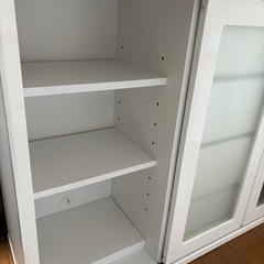 食器棚の画像
