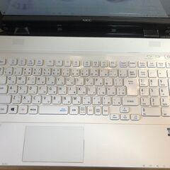 💗福生市近隣・入間市近隣！美品・超高速i7第5・超速新品SSD256GB！Webｶﾒﾗ内蔵・Win11・NEC/Office2021付/15.6ｲﾝﾁ/メモリ8GB/無線/BD-RE・DVD・CD再生ｿﾌﾄ付・クリスタルホワイト　No.2511029-1の画像