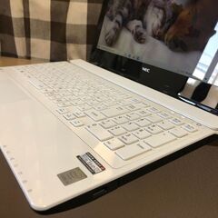 💗福生市近隣・入間市近隣！美品・超高速i7第5・超速新品SSD256GB！Webｶﾒﾗ内蔵・Win11・NEC/Office2021付/15.6ｲﾝﾁ/メモリ8GB/無線/BD-RE・DVD・CD再生ｿﾌﾄ付・クリスタルホワイト　No.2511029-1の画像