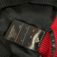 adidas 防水ジャージ Vネック 黒の画像