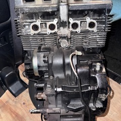 4HM エンジン 2基の画像