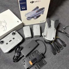 DJI Air 2S 本体＋バッテリー3本・マルチ充電器・プロペラガード 美品の画像