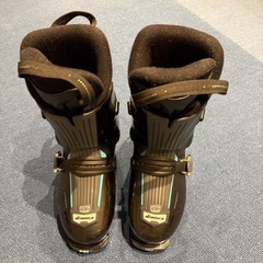 NORDICAスキーブーツの画像