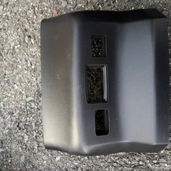 ヴェルファイア20系　コンソールboxの画像