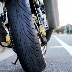 ドカティ DUCATI ST-2 調子絶好調です！！検８年4月 タイヤバリ山 プラグ交換 一部ST-3仕様に OHLINSリアサス ハンドルトップブリッジ交換の画像