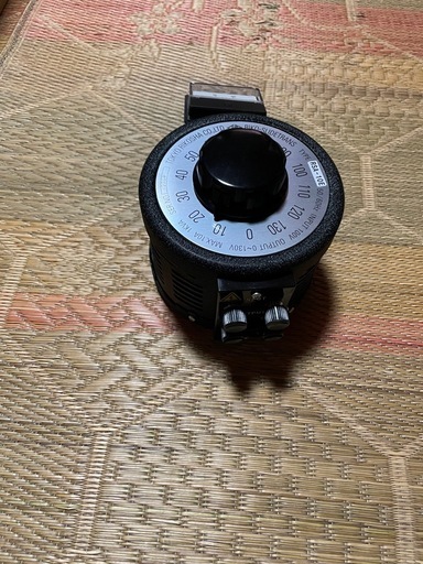 交流電圧調整器