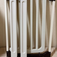 日本育児　ベビーゲートの画像