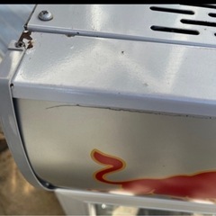 レッドブル小型冷蔵庫鍵付きの画像