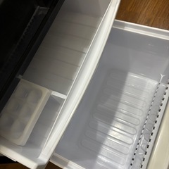 SHARP冷蔵庫の画像