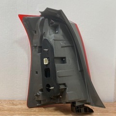 トヨタ純正 クリアリヤコンビランプ品番08538-68040(新品)の画像
