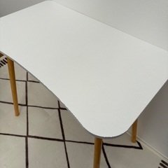 パソコンデスクの画像