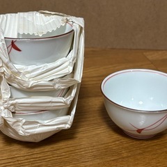 たち吉✨湯呑み、大皿、小皿セット
の画像