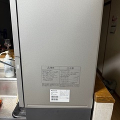 2020年製♪ Panasonic 食器洗い乾燥機 （おもに5人用）　NP-TZ200-Sの画像