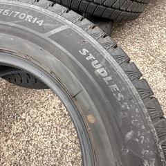 スタッドレス 175/70 R14ブリヂストン プリザック VRX3 　の画像