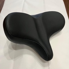 新品　サドル オーバーサイズバイクシート 自転車 低反発素材 ソフトワイド 屋内外対応 　　　　　　の画像